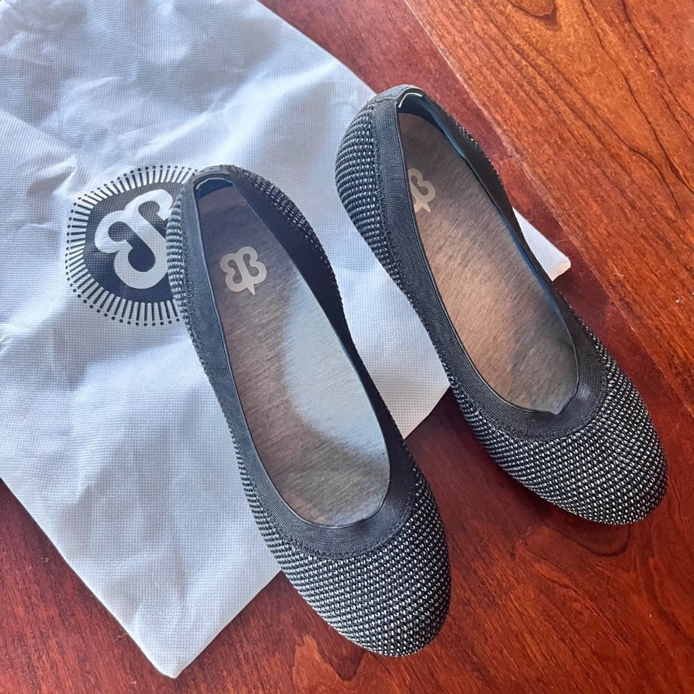 Betabrand Woman's "Late To The Gate"‎ Textured Pump Black Cone Heels - Sz. 6